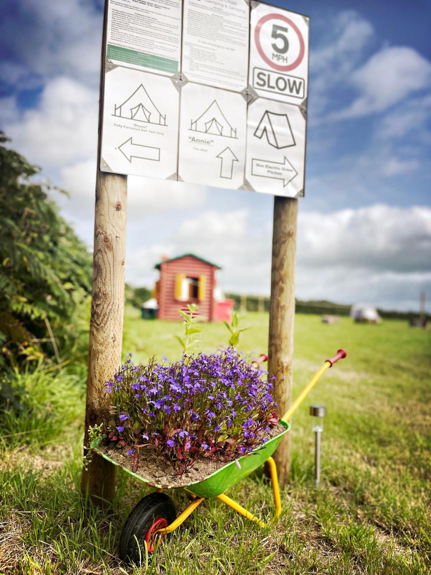 Trevena Cross Glamping & Camping Helston Bagian luar foto